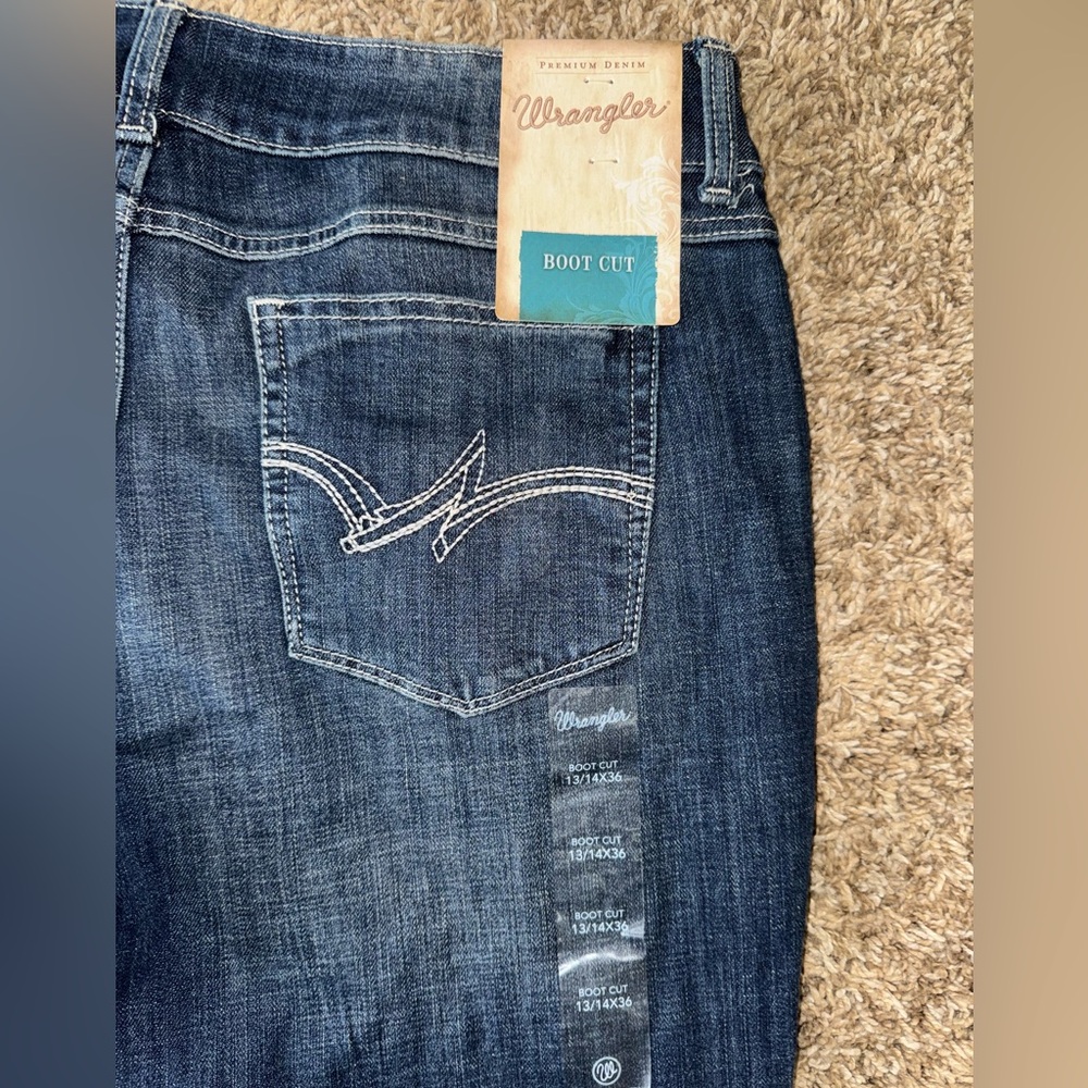 NWT Wrangler Women’s Bootcut jeans
